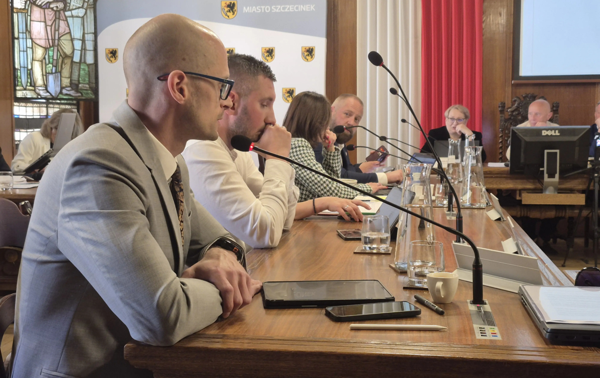 aktualność: Burmistrz z wotum zaufania i z absolutorium
