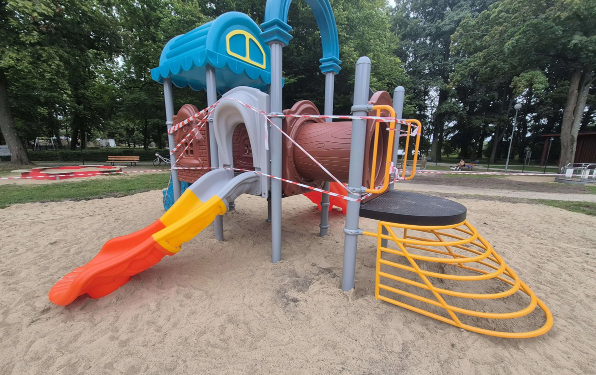 aktualność: Trwa modernizacja szczecineckich placów zabaw
